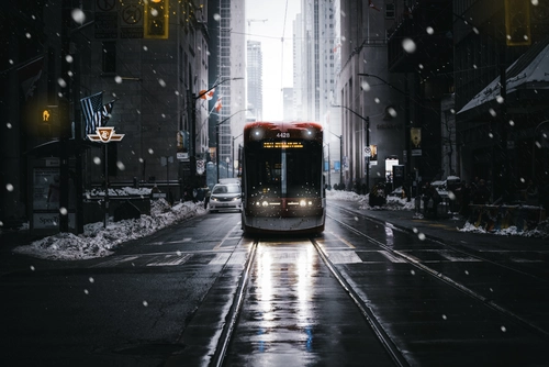 транспорт, трамвай, улица, город, дорога, дождь, серые, снег, темные, белые, красные